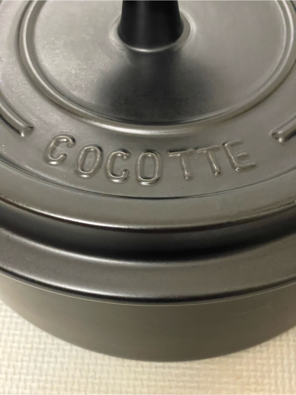 Nouvelle Cuisine Black Cast Iron Dutch Oven Pan with Lid - Picture 15 of 16